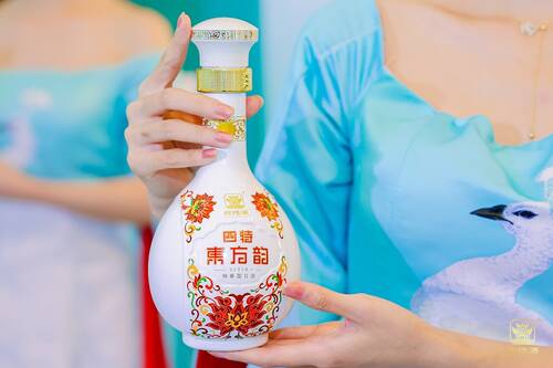升學(xué)宴選什么酒？四特東方韻，品質(zhì)好酒禮敬未來！